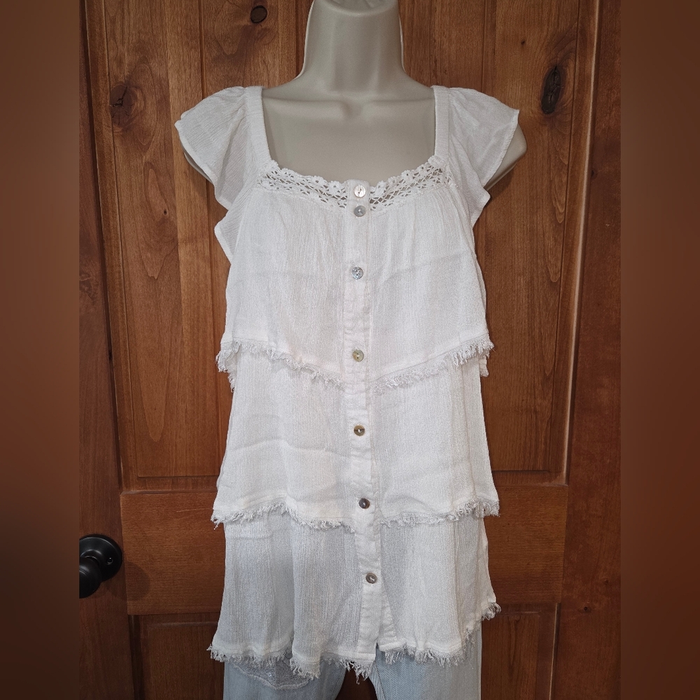 White Raw Edge‎ Tiered Blouse